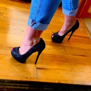 Black Glitter stiletto with platform